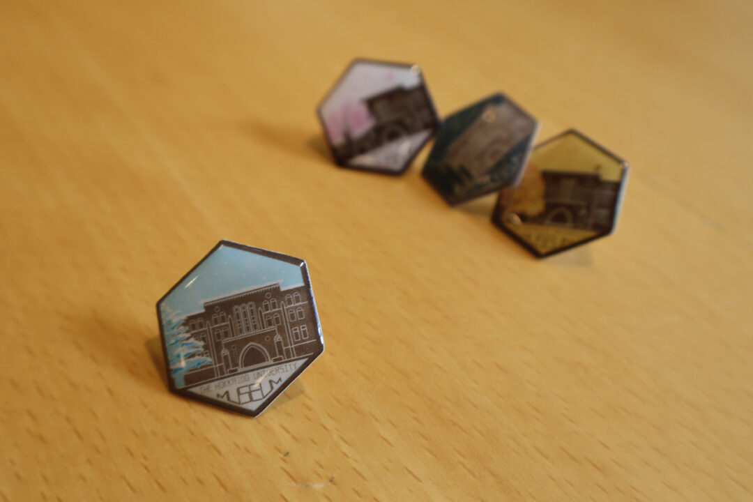 「博物館特論Ⅲ　ミュージアムピンバッジ」のコンテンツイメージ画像